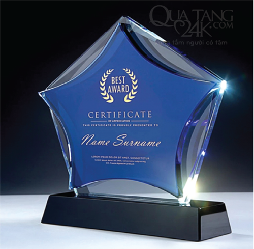 Những món quà tặng cúp pha lê tại Hà Nội hot nhất