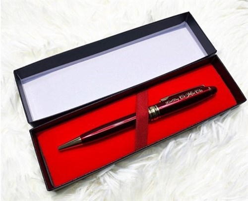 Bút ký tại Hà Nội món quà khẳng định chất riêng người nhận