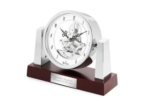 Top 5 mẫu đồng hồ để bàn tại Hà Nội làm quà chuẩn sang
