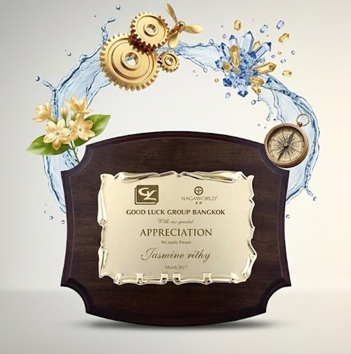 Thiết kế quà tặng vinh danh theo yêu cầu tại Hà Nội 