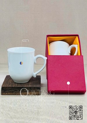 Cốc sứ Bát Tràng dáng loe