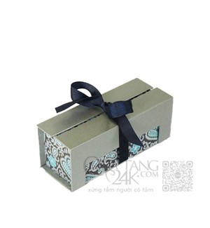 Hộp Quà Cứng Buộc Nơ Họa Tiết Hoa Văn – Sang Trọng Và Tinh Tế