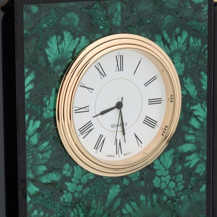 Đồng hộ ngựa mạ vàng