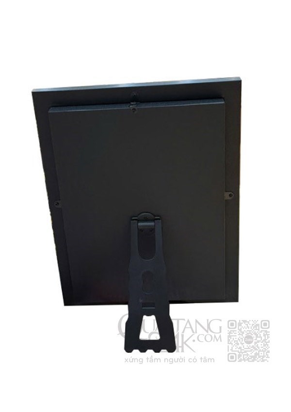 Tranh chữ Tâm mạ vàng 