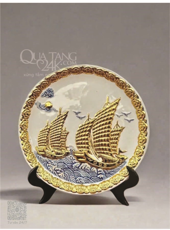 Đĩa cảnh thuận buồm men màu